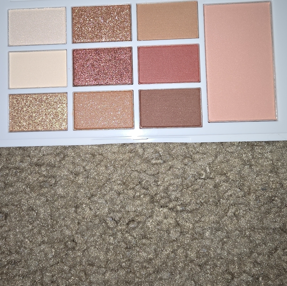 Tarte Warm Wishes Eye & Cheek Palette, matte & glitter ON SALE 🔥 - Picture 6 of 9